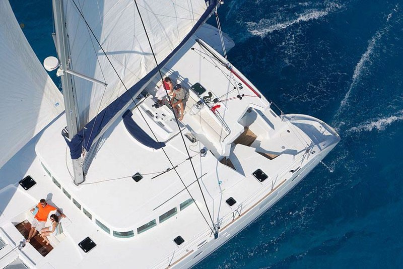 Puerto Aventuras Catamaran Lagoon 500 luxury sailing to Cozu…