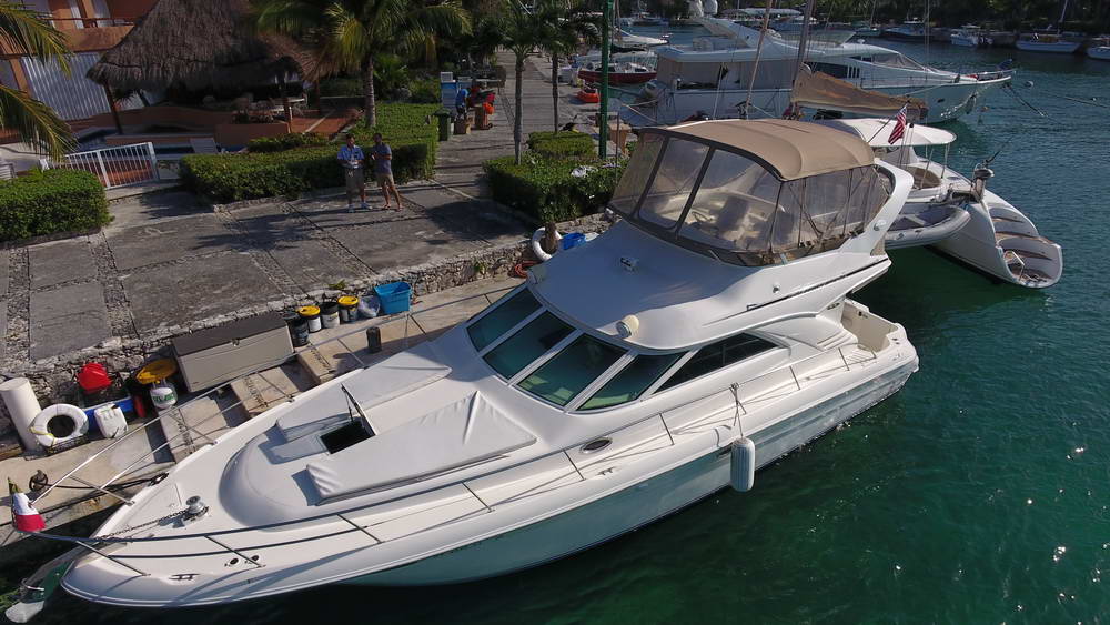 Puerto Aventuras Searay 42 Charter a boat at Tulum, for Rivi…